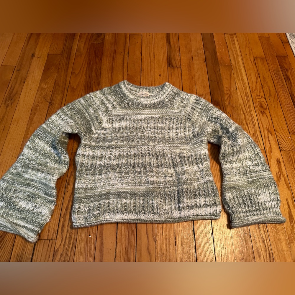 Universal thread women’s sweater size small NWOT